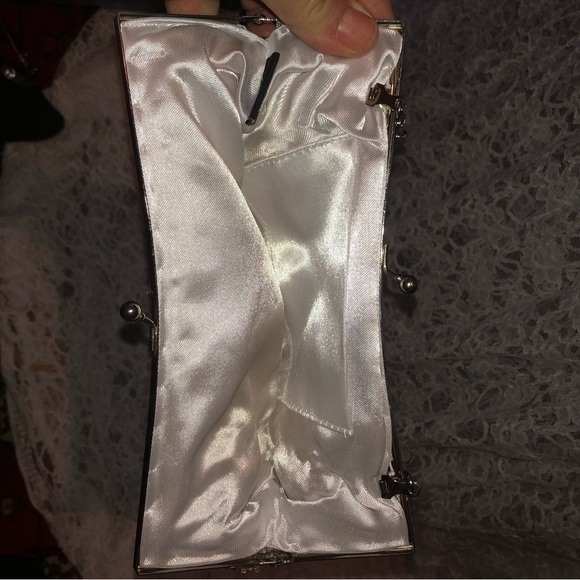 Elegant Beaded Clutch by INS. Perfect for weddings/ grad/ and special occassion - Picture 3 of 10